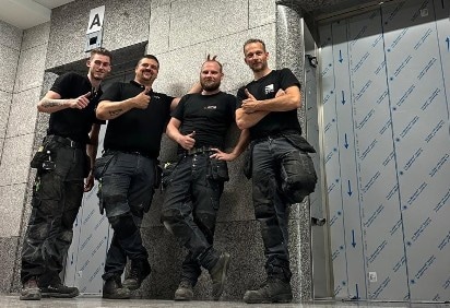 Vrienden Stijn, Jille, Koen en Johan van Limburgs metaalbedrijf OTM zijn  vier van zes dodelijke slachtoffers van brand in Oxy-gebouw in Brussel |  Foto | hln.be