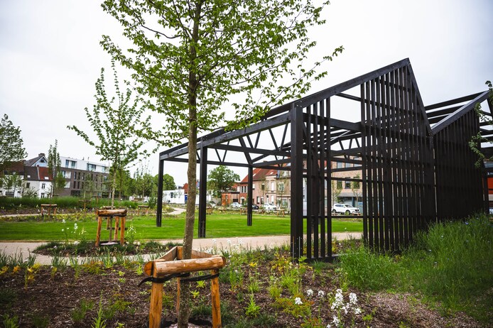 Van parking tot park, van hitte-eiland tot koelteplek: Roeselare opent ...
