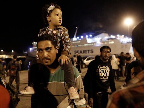Syrische vluchtelingen in de haven van Piraeus.