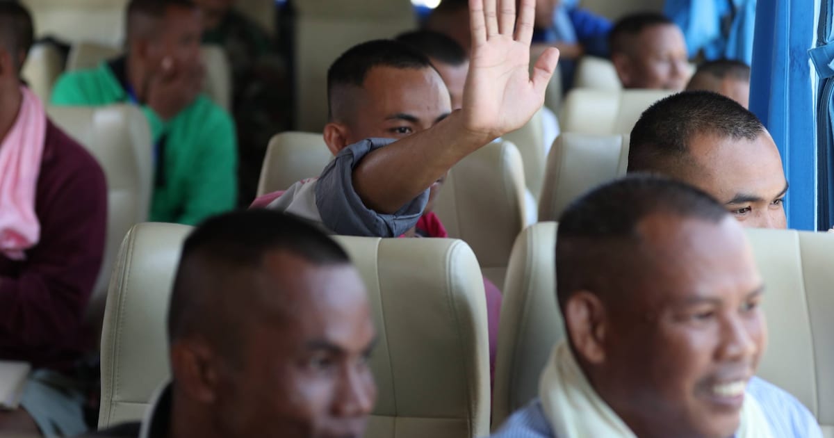 Thailand laat 18 Cambodjaanse militairen vrij na ondertekening staakt-het-vuren