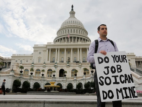 Een Amerikaanse ambtenaar voor het Capitool in Washington D.C.