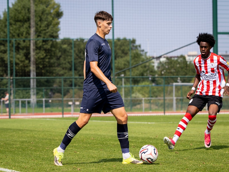 Aanwinst Zalan Atrok klaar voor Belgisch avontuur bij Zulte Waregem: “Ik voelde meteen dat de club mij écht wou”