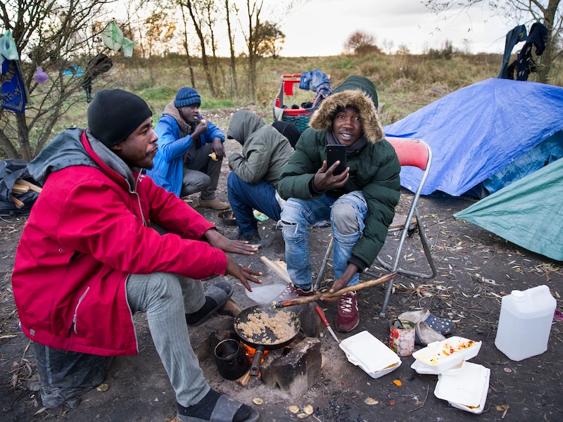 Migrantenprobleem wordt een kwestie van duwen en trekken tussen Londen en Parijs