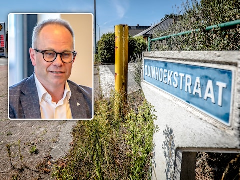 Burgemeester Wim Janssens (inzet) geeft een update van de werken in de Duinhoekstraat. Die gaat vanaf dinsdag dicht.