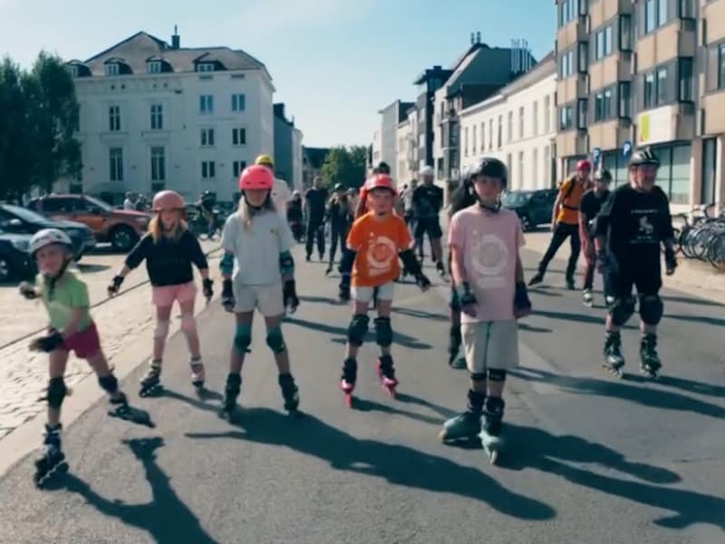 Derde keer ‘roller- & bikeparade’ door Gent: “Willen iedereen op wieltjes krijgen”