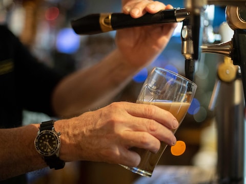 Illustratiebeeld - Razernij, Beerdrinkers & Hellraisers brengt op 22 augustus opnieuw een mix van punkrock en speciaalbier naar Rumst.