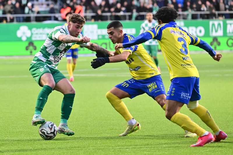 Benavides en duelo pero Sebaoui en Hata.