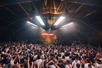 Enorme valpartij op festival in Eindhoven, TikTok-video’s ga