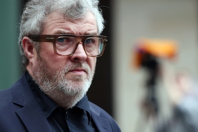 Oasis-broer Paul Gallagher voor de rechter in verkrachtingszaak