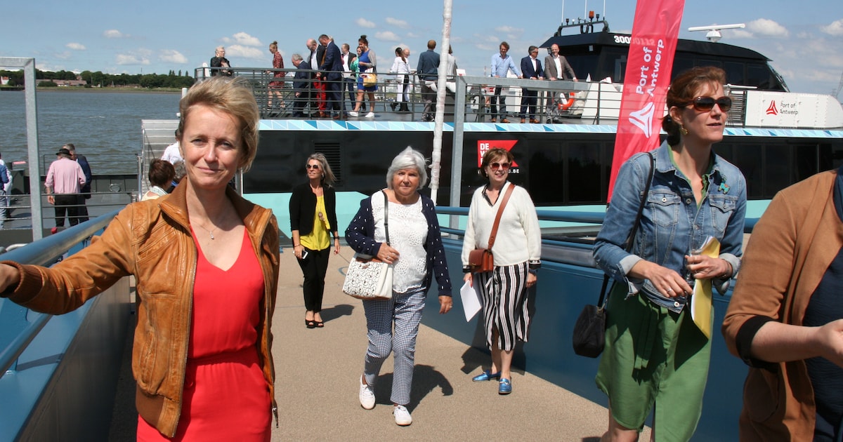 Nu ook waterbus tussen Lillo en Antwerpen centrum | Regio | HLN.be