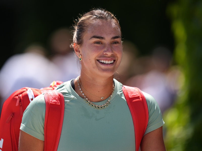 Ze doet er nog een schepje bovenop: Aryna Sabalenka pronkt op Wimbledon met juwelen ter waarde van ruim 214.000 euro