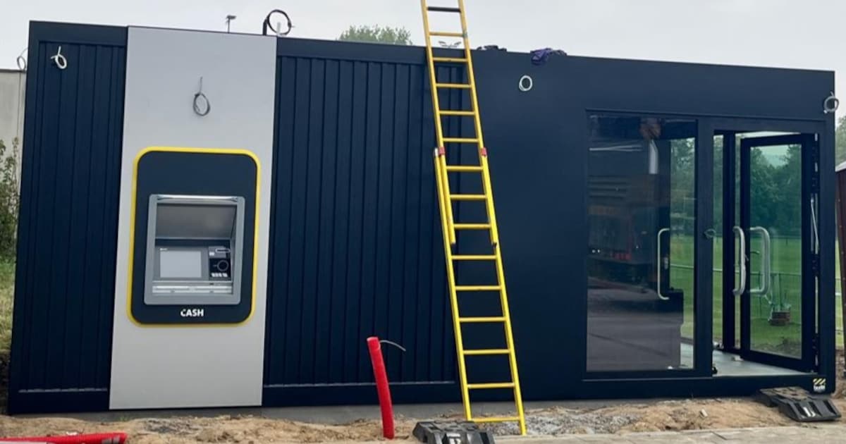 Nieuw CASH-punt met twee nieuwe geldautomaten aan de Parklaan