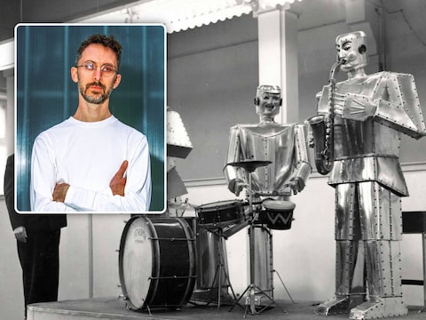 In zijn nieuwe boek heeft Koen Galle het onder andere over de ‘Dancing Robots’ van Antwerpenaar Zenon Specht uit de jaren veertig.