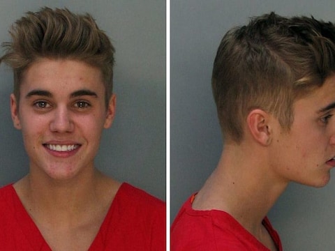 'Mugshot' van Justin Bieber tijdens zijn eerste arrestatie.