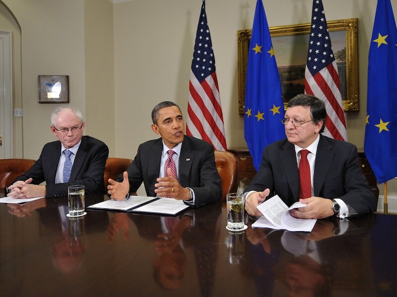 Herman Van Rompuy (L), Barack Obama (C) en Jose Manuel Barroso (R).