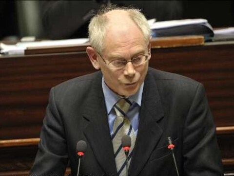 Premier Herman Van Rompuy krijgt meteen een heikele klus te klaren.