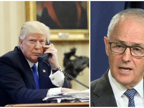 Donald Trump telefoneert vanuit het Witte Huis. Rechts: Australisch premier Malcolm Turnbull.