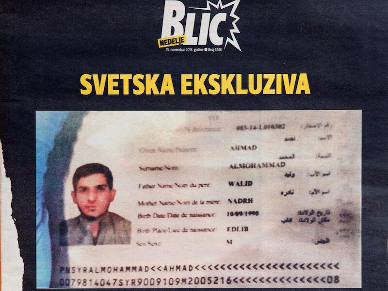 Het paspoort van terrorist Ahmad Almohammad, die als vluchteling naar Europa was gereisd.
