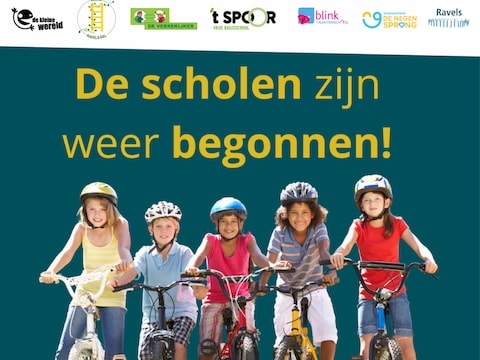 Ravels plaatst banners in schoomomgevingen