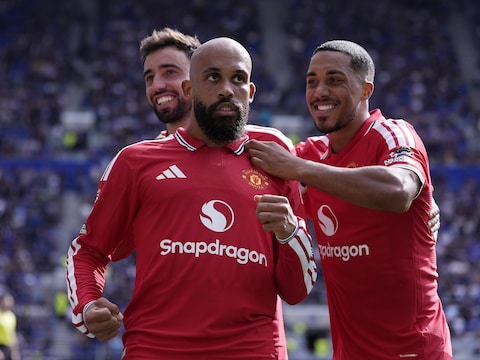 LIVE. Voorsprong Manchester United is krap, trekken Senne Lammens en Youri Tielemans de zege over de streep?