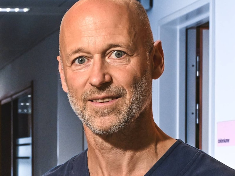 Zo blijft intensivist Geert Meyfroidt (54) mentaal en fysiek in evenwicht: “Ik ben fitter dan de doorsnee vijftigplusser, maar een middagdutje helpt”