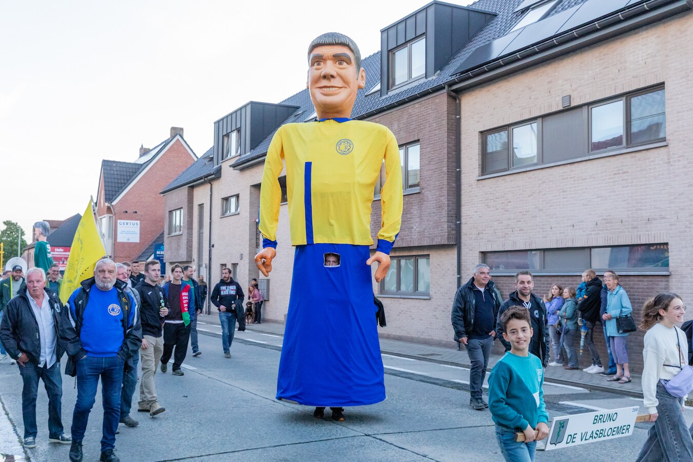 Reuzenstoet Grembergen viert 40ste verjaardag met extra veel reuzen ...