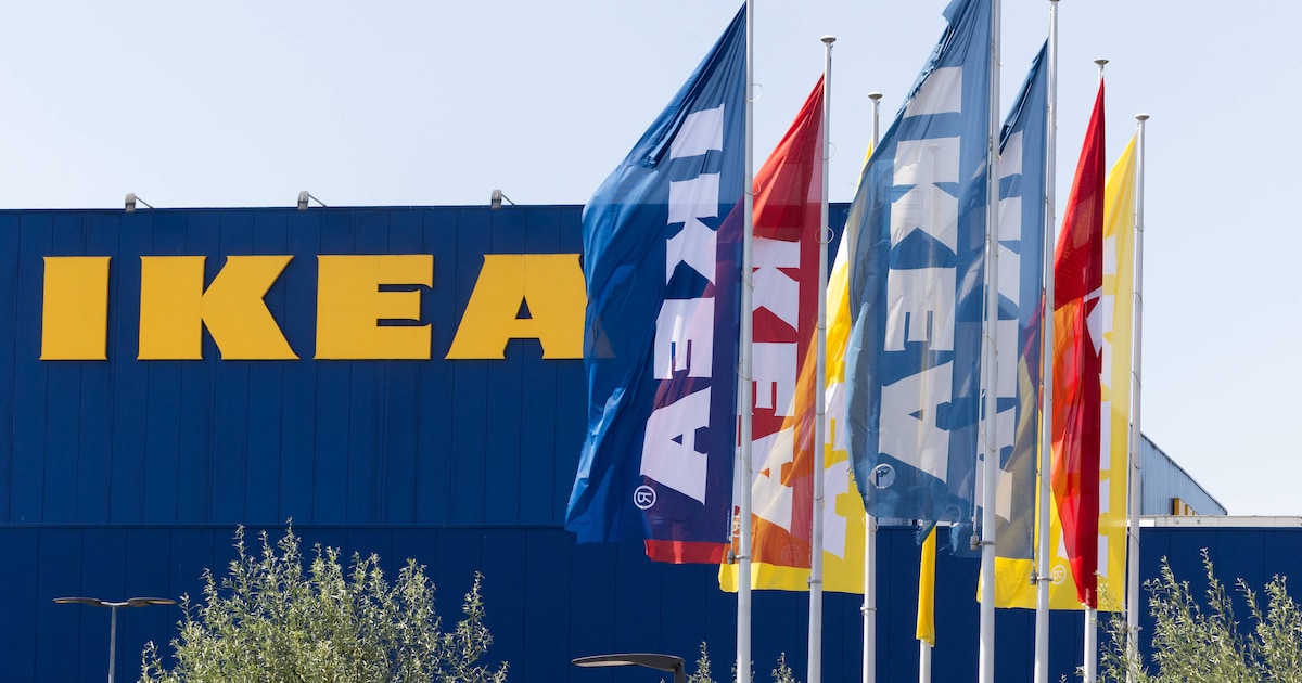 Defecte vrachtwagen zorgt voor verkeerschaos aan IKEA van Hasselt