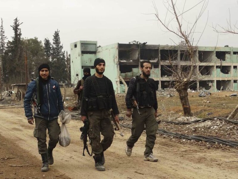 Syriëstrijders voor het Vrije Syrische Leger nabij Damascus.