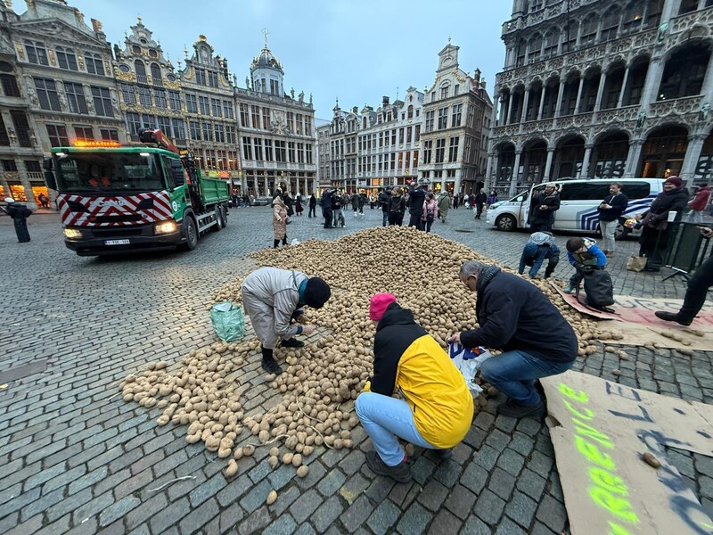 La acción encaja en el contexto más amplio de la protesta de los agricultores en Bruselas.
