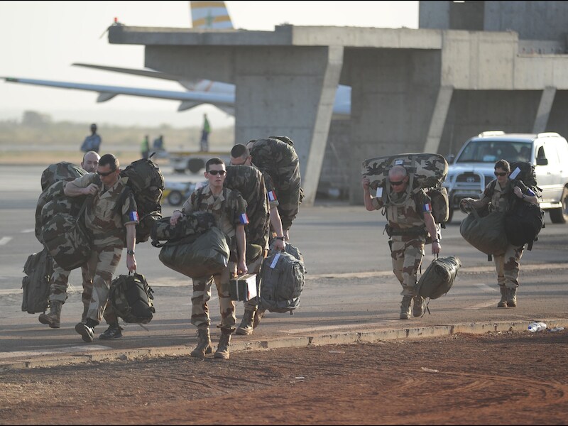 Franse militairen arriveren in Mali.