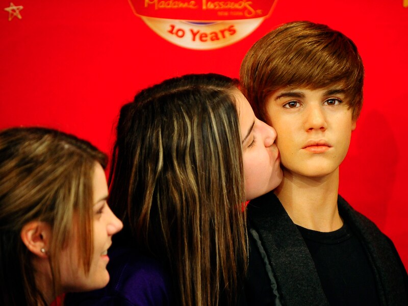 In maart 2011 werd het wassen beeld van Bieber in New York onthuld.