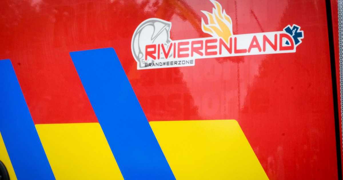 Dampkap vat vuur na koken in Pasbrug-Nieuwendijk