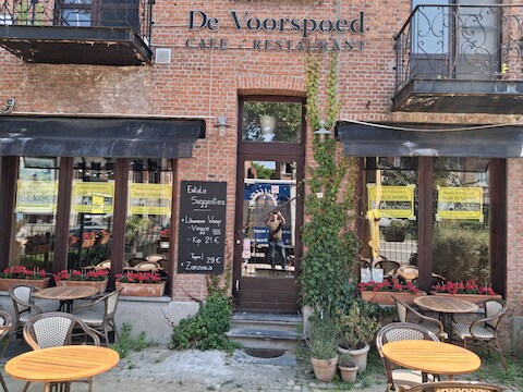 Een archiefbeeld van De Voorspoed in Mortsel.