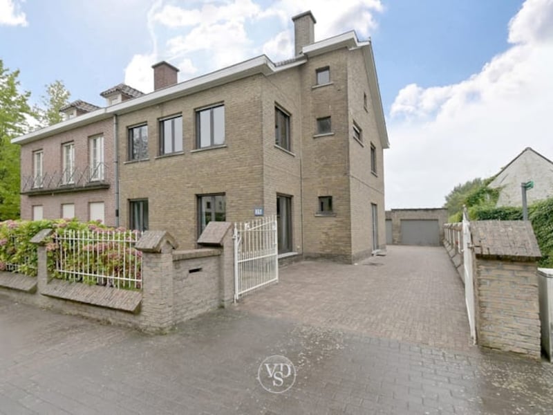 Deze 2 woningen zijn nu te koop in Oosterzele
