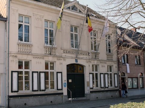Het gemeentehuis van Olen.
