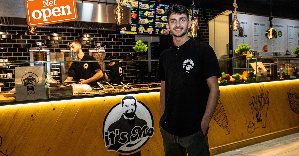 NET OPEN. Walid (22) komt met populaire kebabzaak naar Centraal-Station ...
