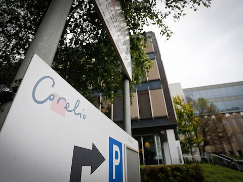 Gezien het aantal ontslagen, moet de wet-Renault gerespecteerd worden.