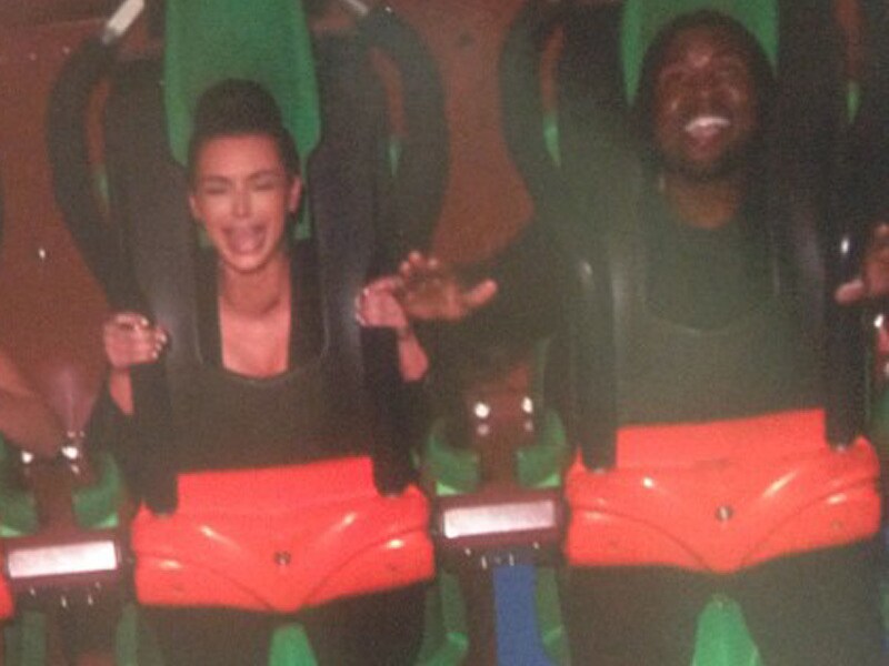 Kimye samen in tranen: Kim K uit schrik, Kanye van het lachen.
