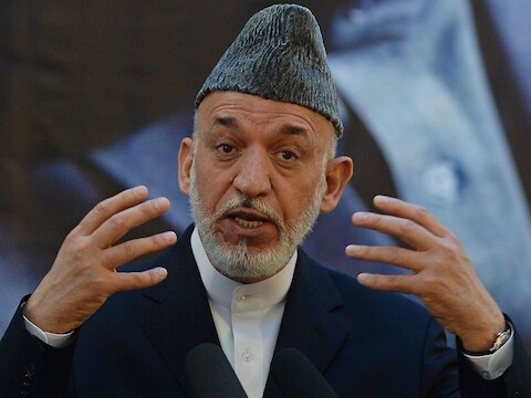 De Afghaanse president Hamid Karzai gaat gezanten naar Qatar sturen.