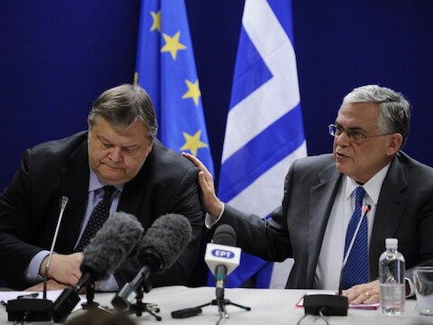 De Griekse minister van Financiën Evangelos Venizelos en premier Lucas Papademaos