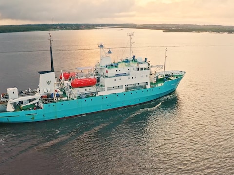 Rusland ontbiedt Noorse ambassadeur na inbeslagname schip - Poetin zegt dat er kans is op vrede met Oekraïne