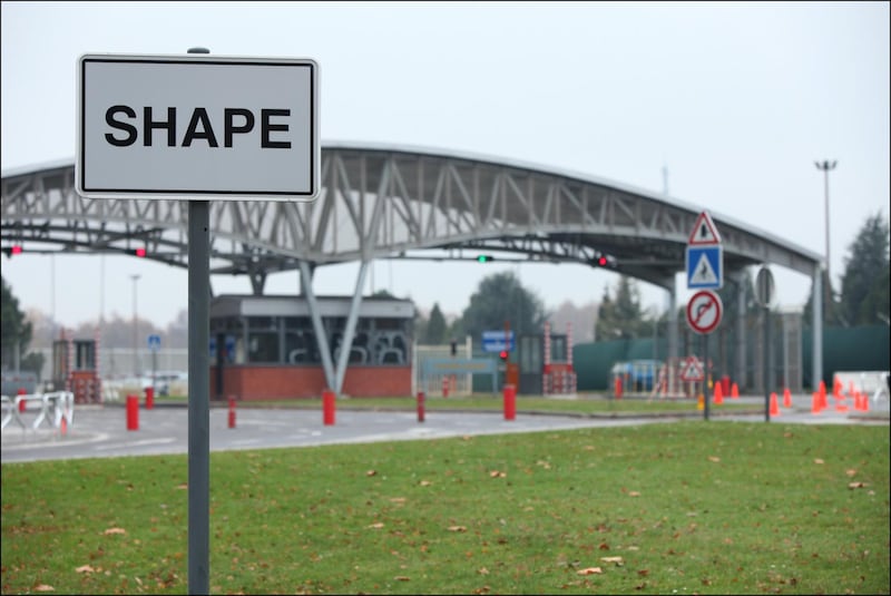 Imagen de archivo. La entrada al centro de mando de la OTAN en Bergen. (26/05/13) 