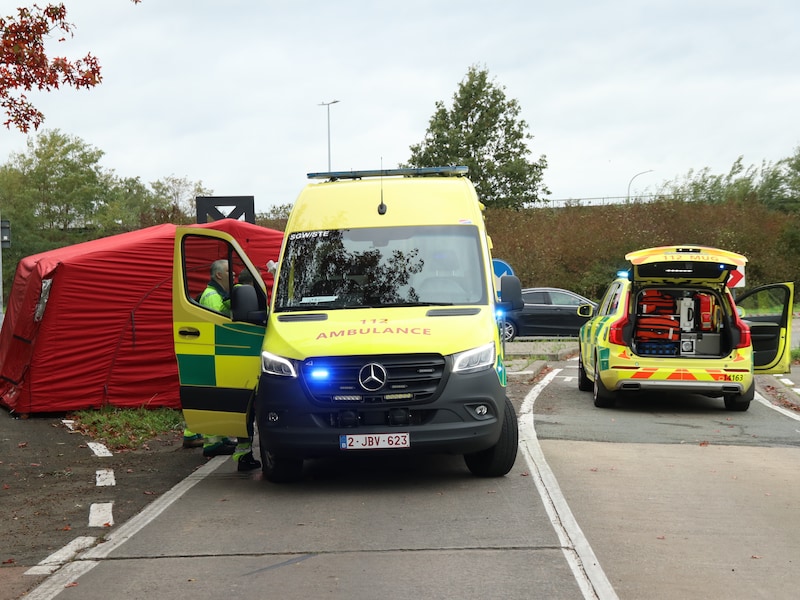 Een 84-jarige fietser overleed na een val op het fietspad in Sint-Gillis-Waas.
