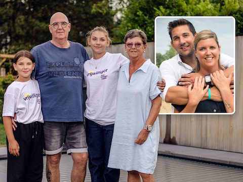 Bente, opa Dirk, Linde en oma Suzy. Op de kleine foto hun ouders Joyce en Wim, die vier jaar geleden omkwamen bij een verkeersongeval.