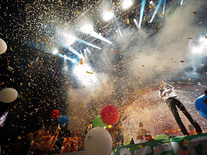 Flaming Lips tijdens hun optreden op Glastonbury Festival 2010.