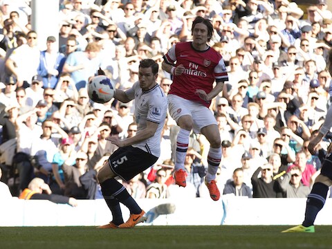 Rosicky ziet na 72 seconden zijn kanonschot in de verste kruising verdwijnen.