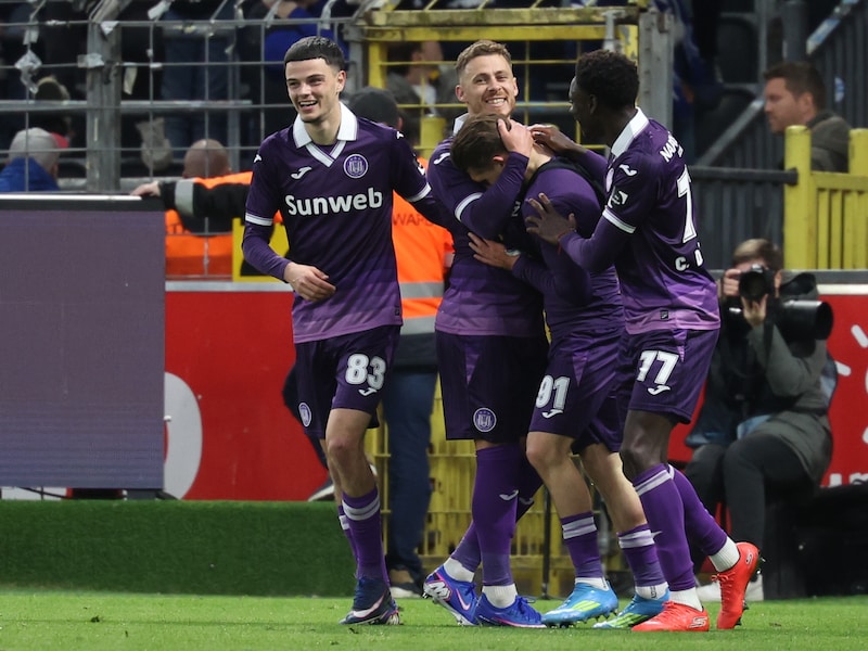 Het had helemaal anders kunnen aflopen: matig Anderlecht wint van AA Gent en springt naar plek vier