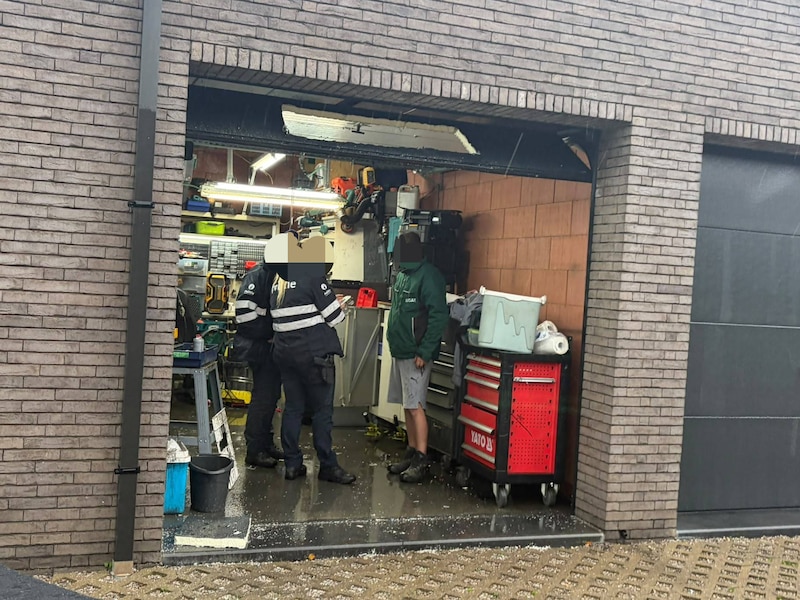 De brand vond plaats in deze garage.