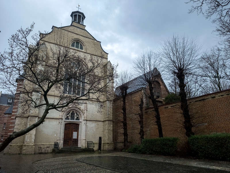 De Brabantse Olijfberg in de Lange Winkelstraat.