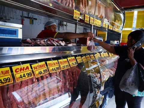 EU schort invoer van Braziliaans pluimvee en rundvlees op